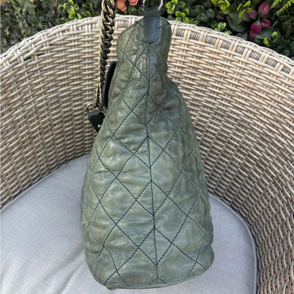 Authentic CHANEL in the mix iridescent khaki green tote 2011 winter collection